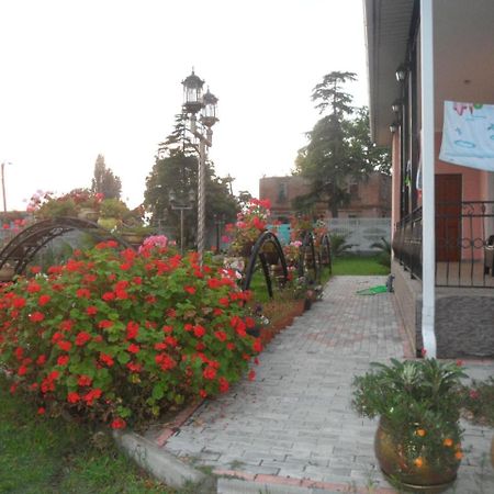Galina Guest House Alakhadze 외부 사진