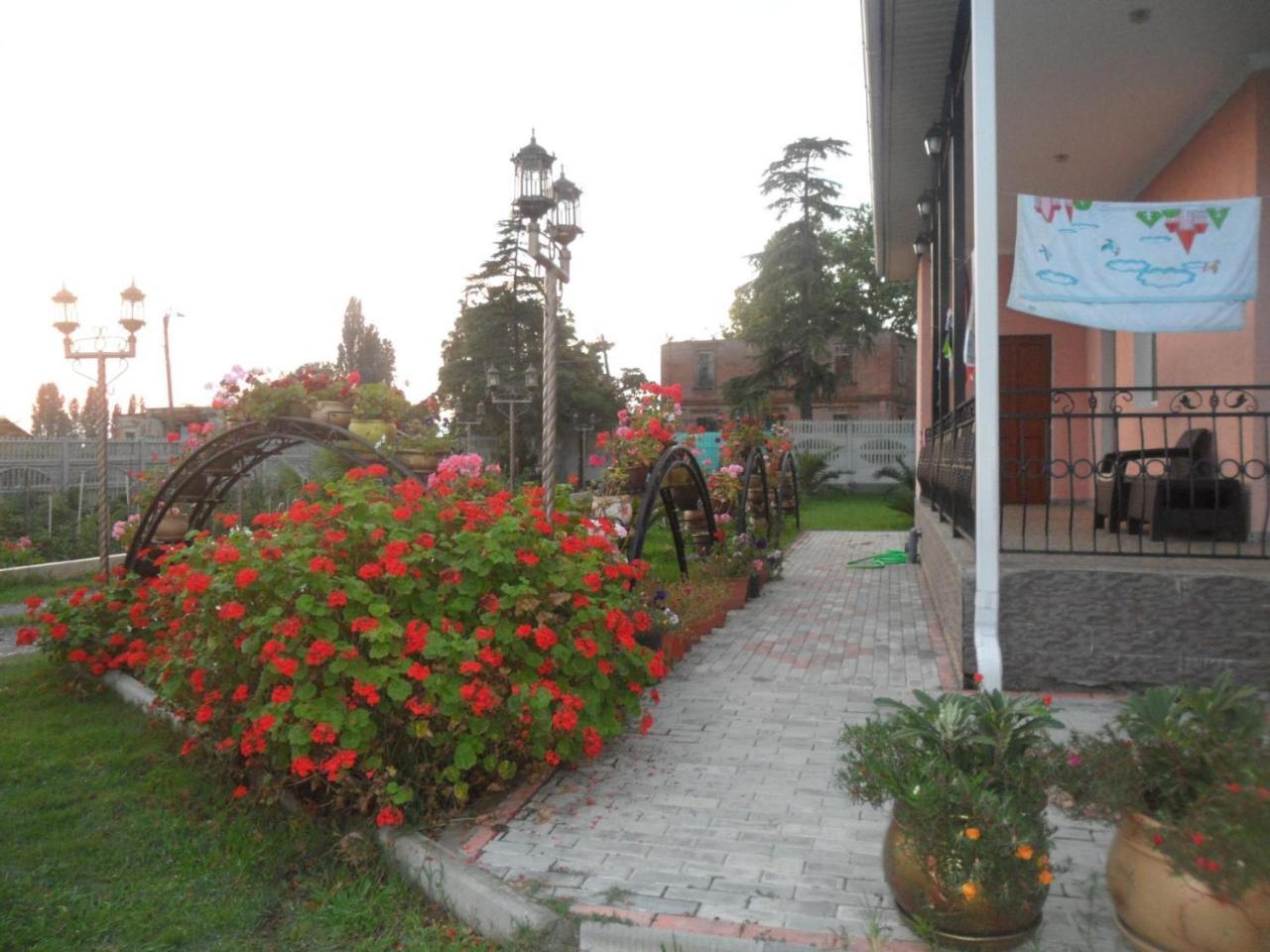 Galina Guest House Alakhadze 외부 사진