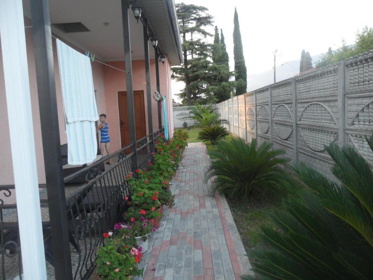 Galina Guest House Alakhadze 외부 사진